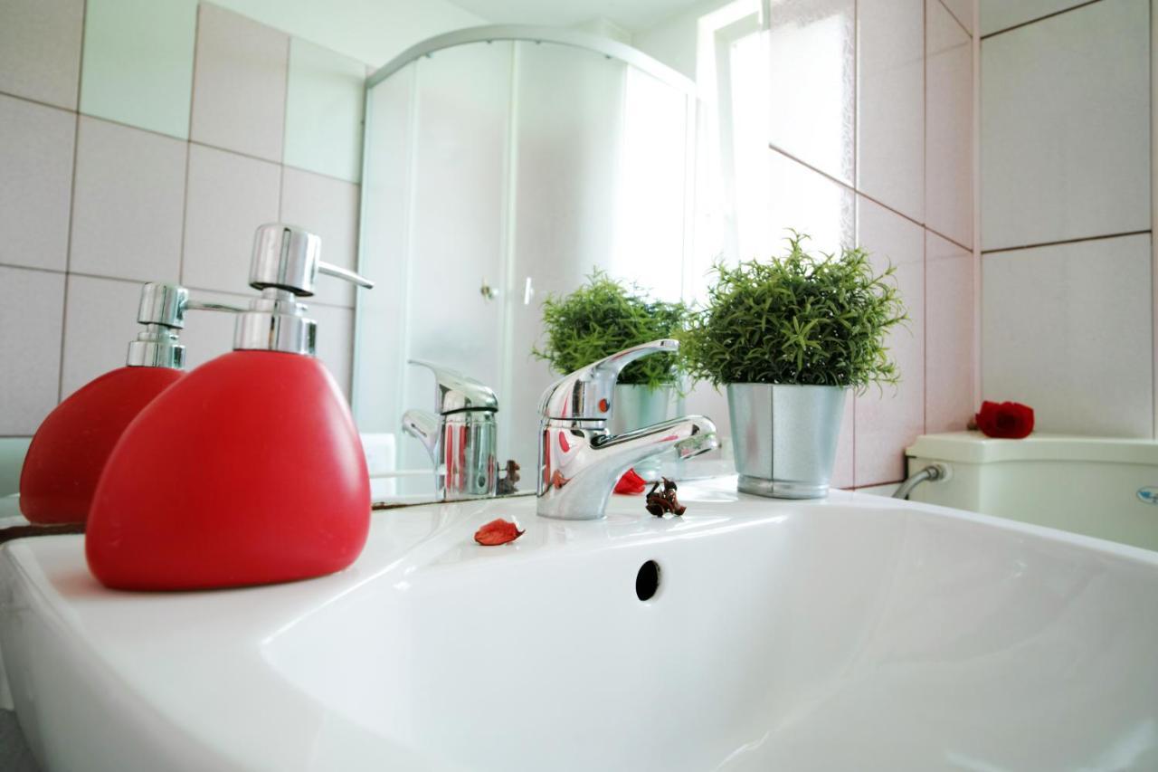 Apartament Luxury Apartament Bukareszt Zewnętrze zdjęcie